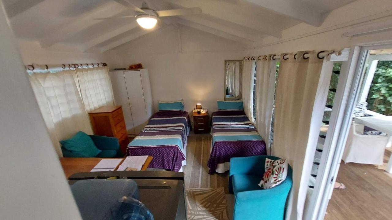 Are Tamareni 2Br Beach Cottage Or River Studio Avarua Pokoj fotografie