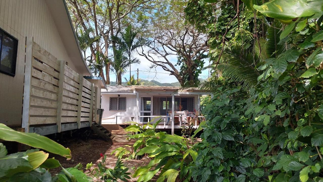 Are Tamareni 2Br Beach Cottage Or River Studio Avarua Exteriér fotografie